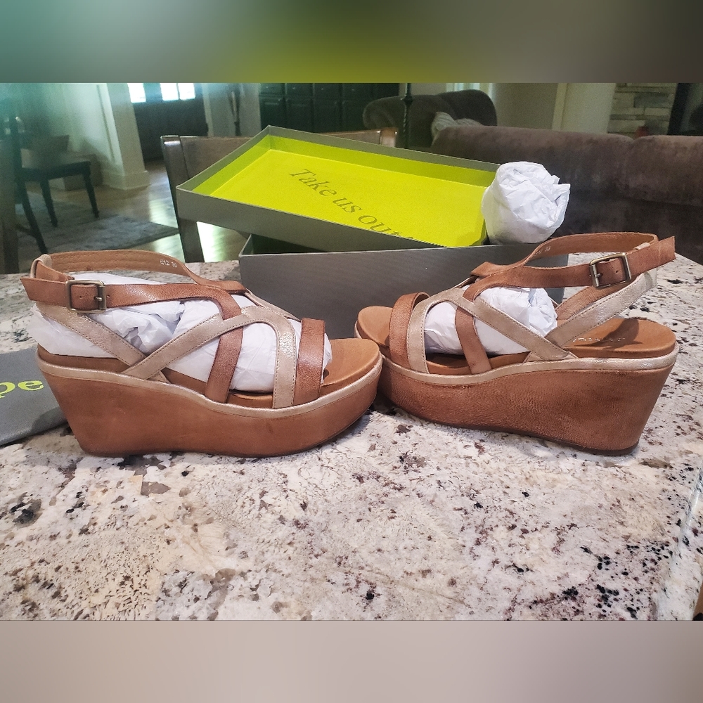 Antelope Evy Wedge Sandal-NIB